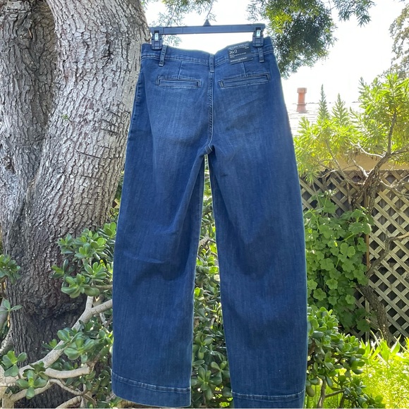 Banana Republic high waisted, wide leg, trouser denim. - Picture 4 of 6